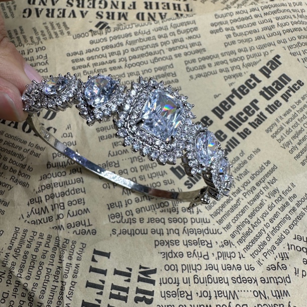 非金属手镯 【百世璀璨  尽享奢华】BZ150豪镶手镯