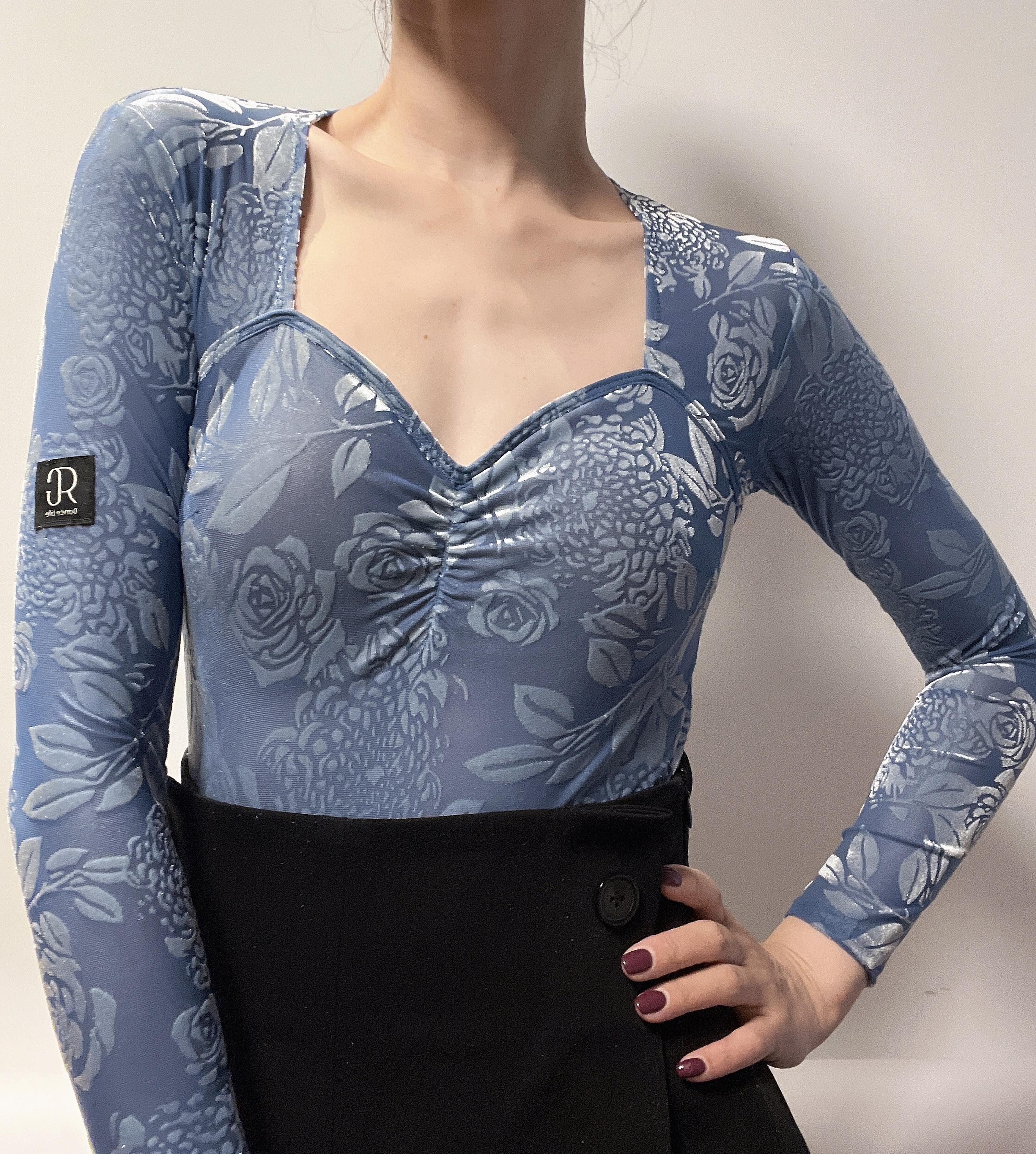 GR1107 V领丝绒长袖连体上衣