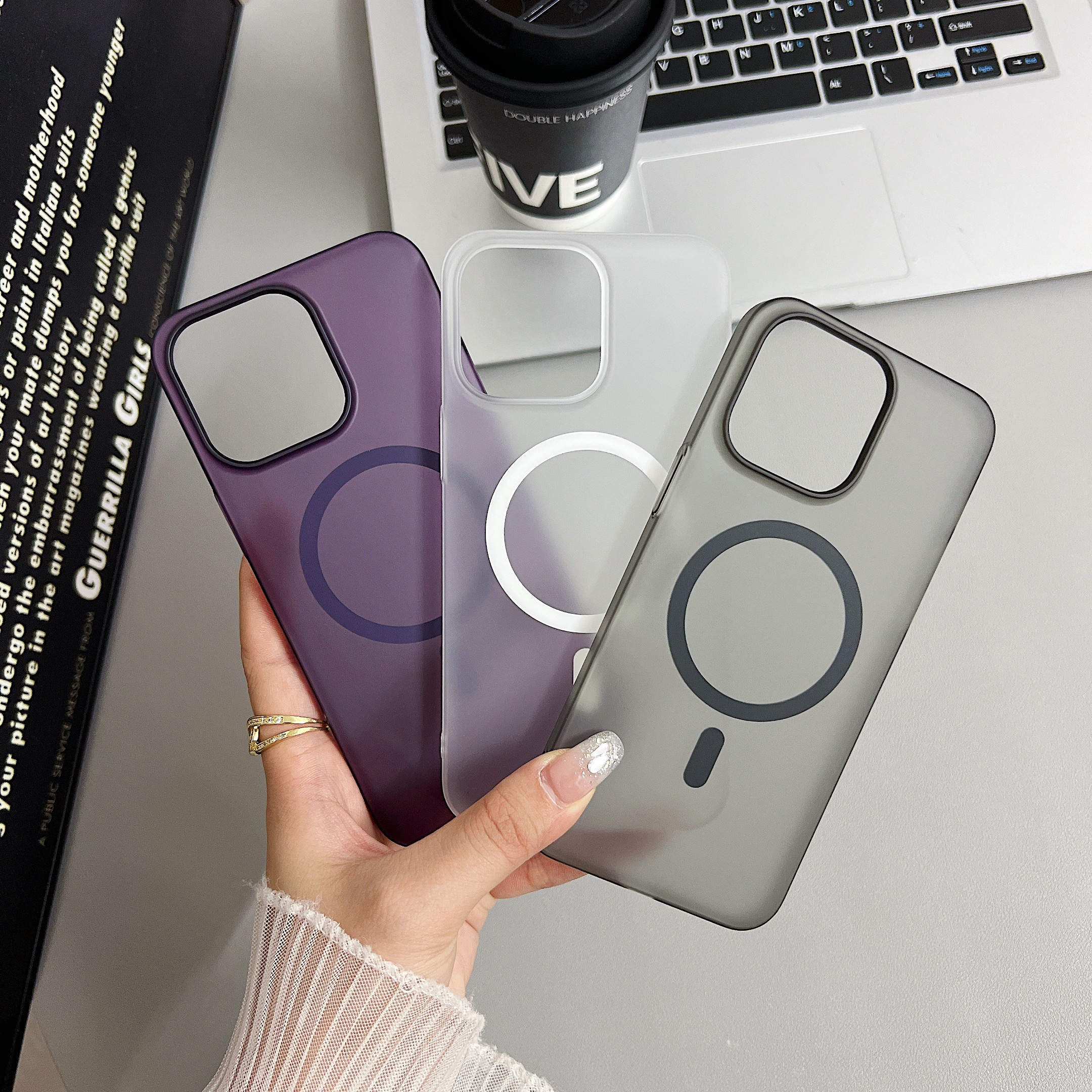 猿卫磨砂手机壳透明创意简约磁吸电镀纯色爱心网红支架折叠个性壳