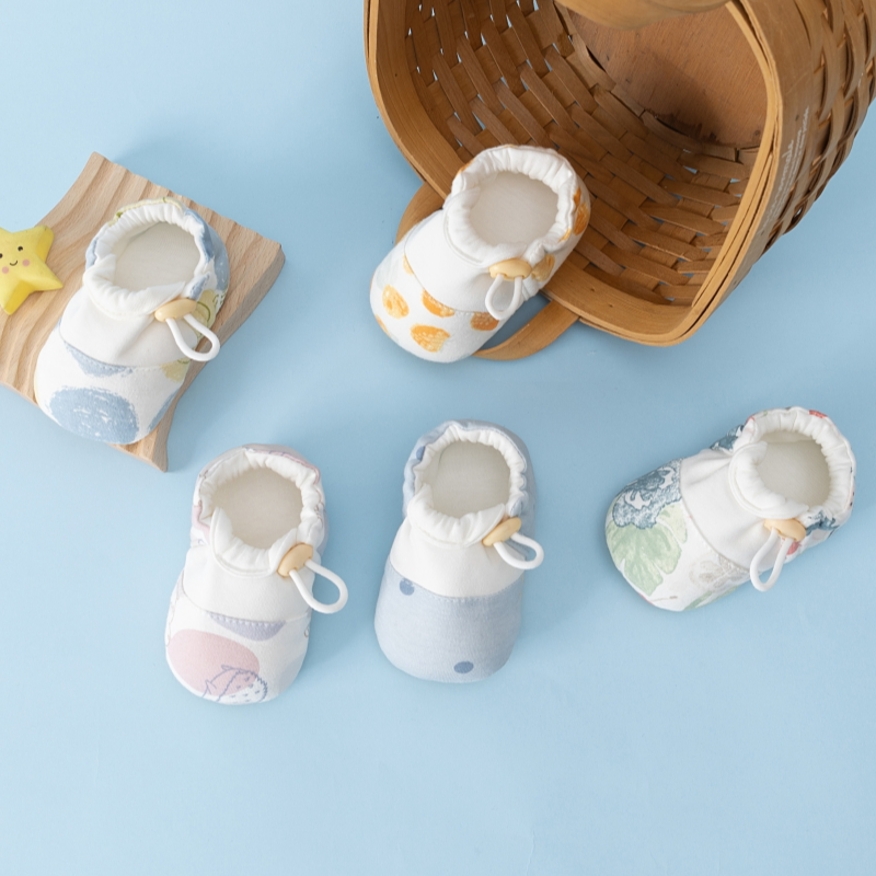 秋季婴儿软底鞋子纯棉8个月1岁女宝宝婴童室内学步鞋鞋袜春秋款软