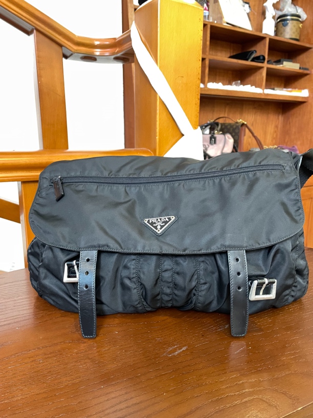 95新 Prada/普拉达 大吉中古/Prada黑银双口袋邮差斜挎包