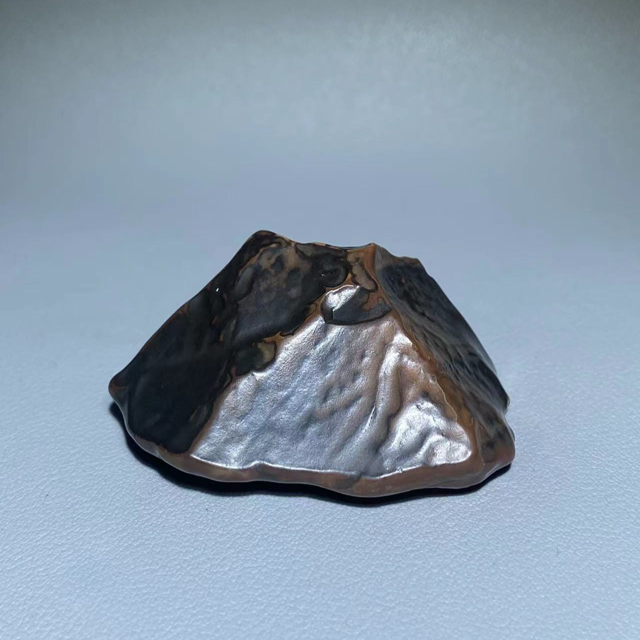 阿拉善戈壁石，泥石，家具摆件，办公室摆件，把玩石