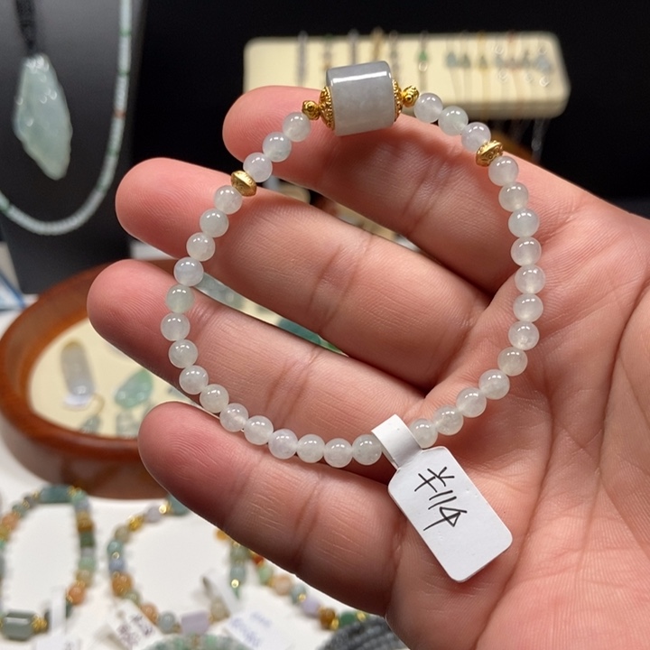 翡翠戒指未镶嵌翡翠