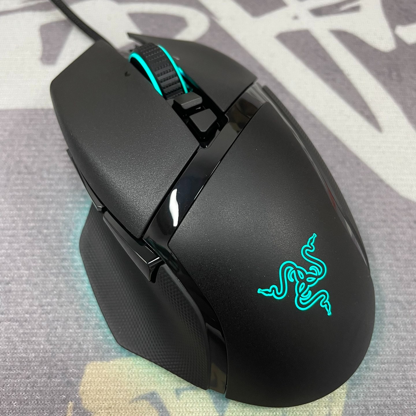99新 Razer/雷蛇 巴塞利斯蛇V3有线鼠标 电竞游戏  RGB幻彩灯效 