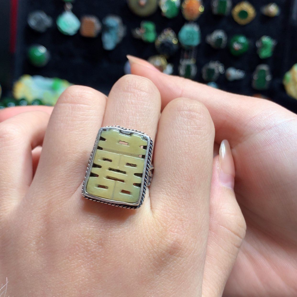 【闪购商品】翡翠颈饰未镶嵌兰**阁