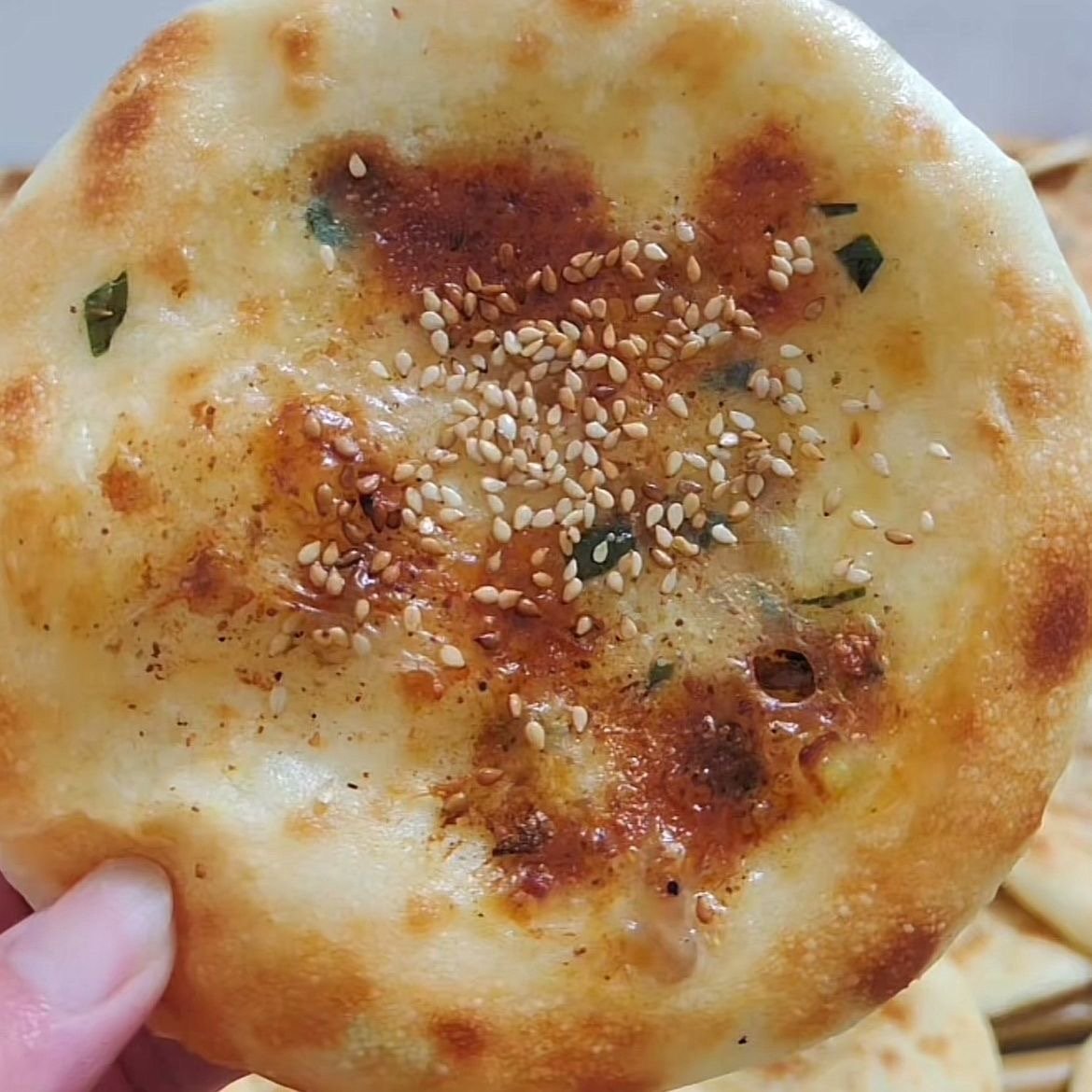 安徽皖北特产正宗灵璧土炉纯手工制作葱油烧饼真空包装开即食