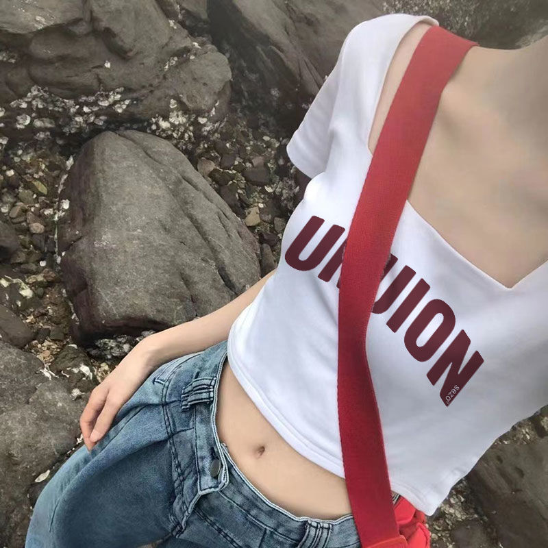 2024夏季新款打底小众短袖t恤女方领短款高腰辣妹紧身bm甜辣上衣