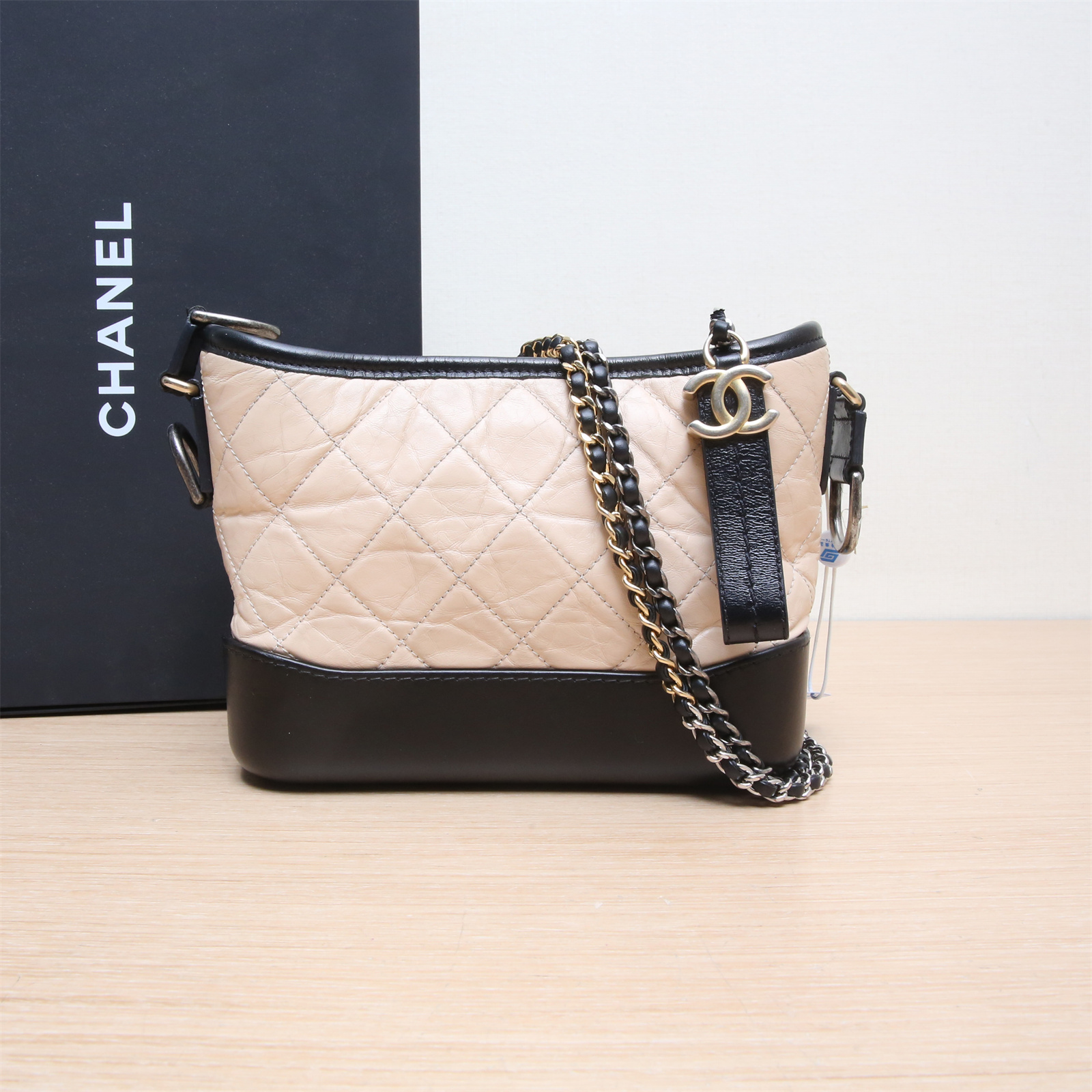 95新 Chanel/香奈儿 流浪包小号 20cm 奶茶色 27开P224828545