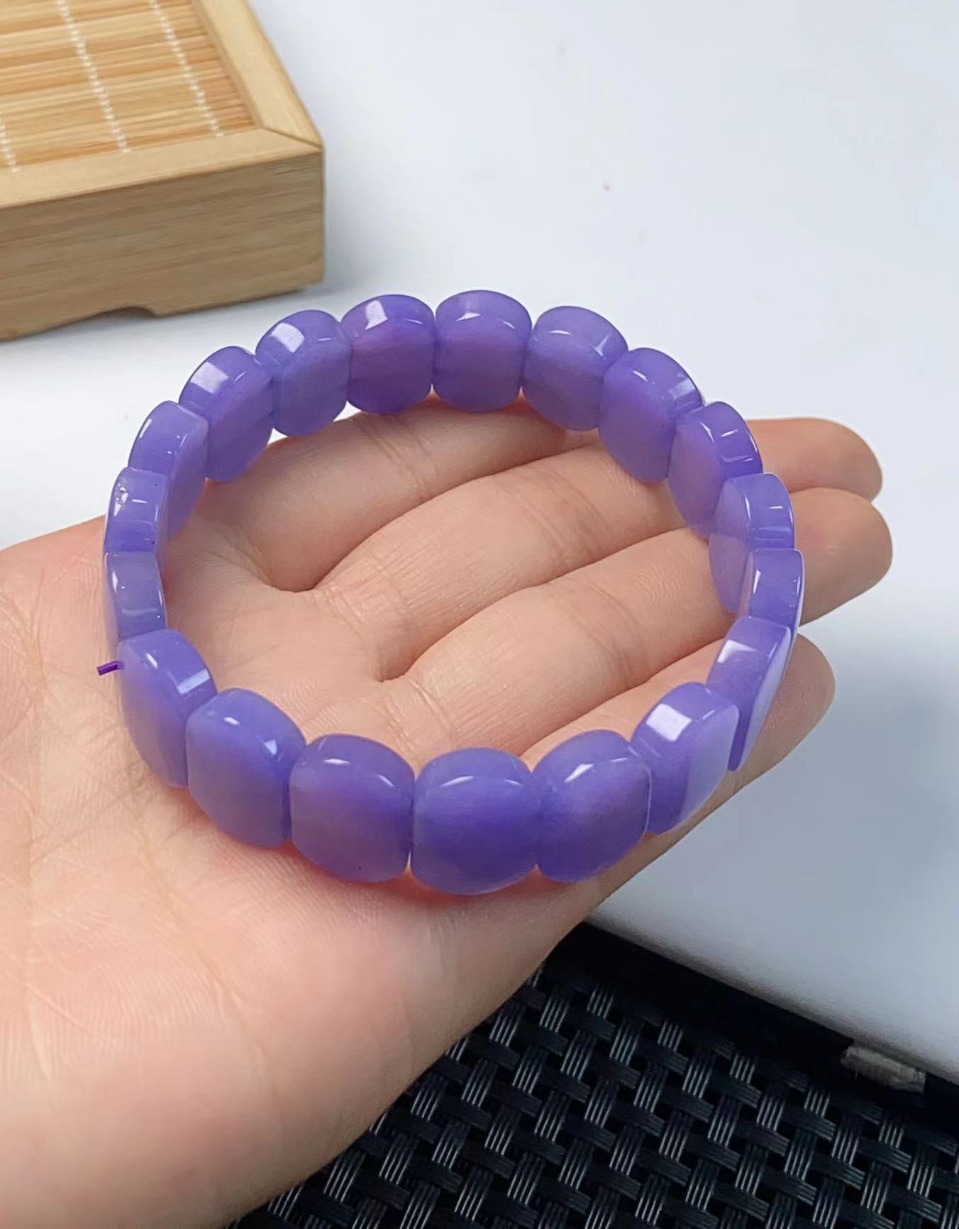 （聚宝严选）A400紫小手牌手串妈妈款时尚精致精美百搭