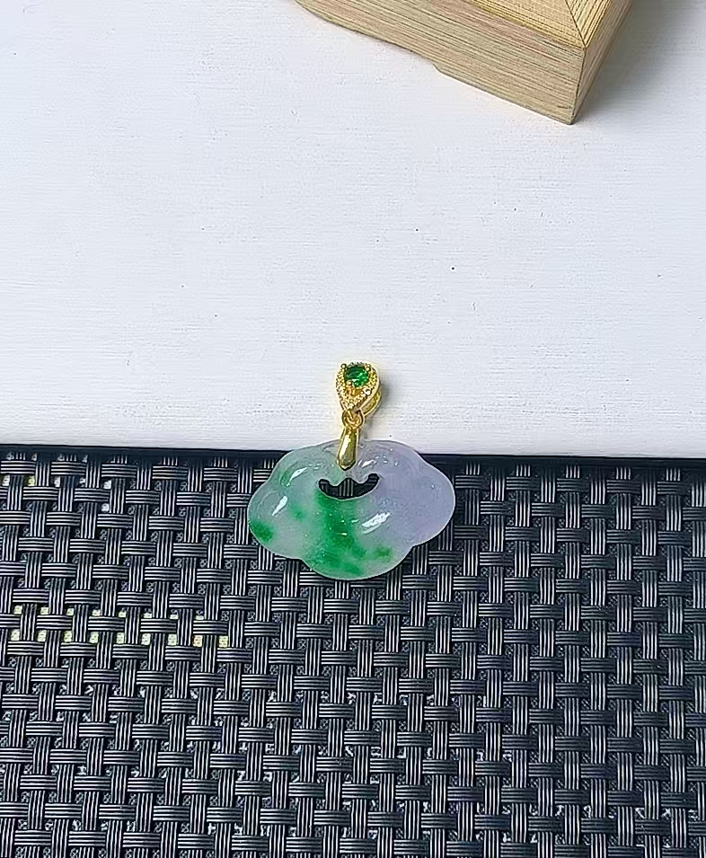 （聚宝严选）D254紫绿长命如意锁吊坠精致气质妈妈款时尚精美