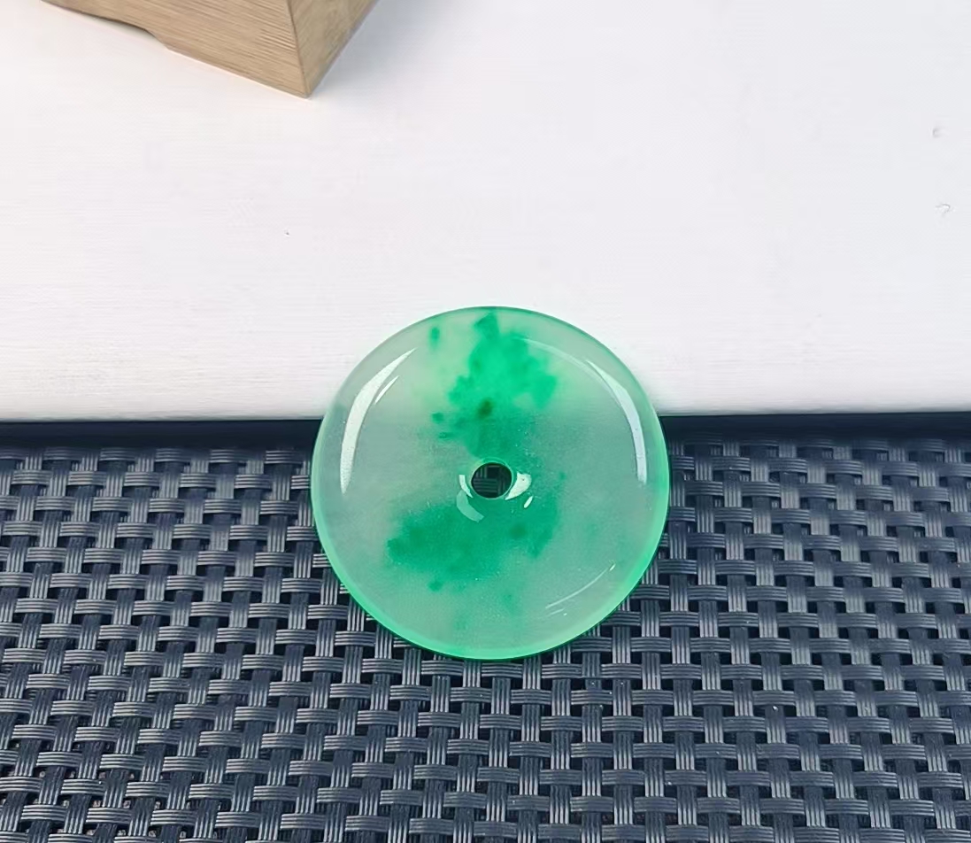 （聚宝严选）1005绿飘花大平安扣吊坠精致气质妈妈款时尚精美