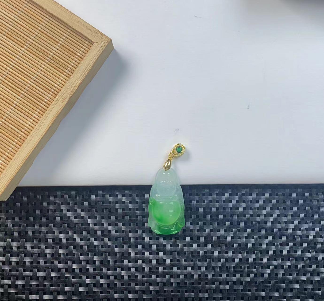 （聚宝严选）D0155绿飘花小立佛吊坠精致气质妈妈款时尚精美