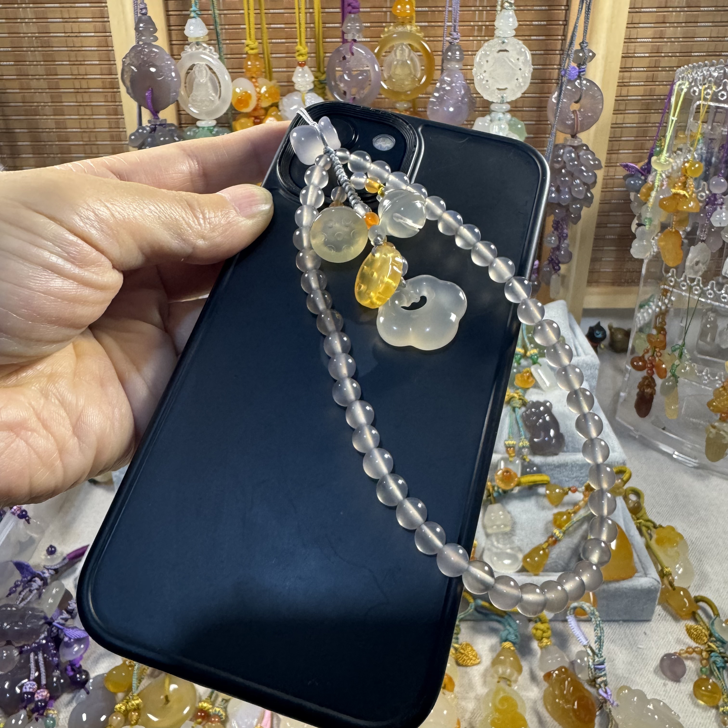 天然玉髓玛瑙手腕手机链称心如意吊坠