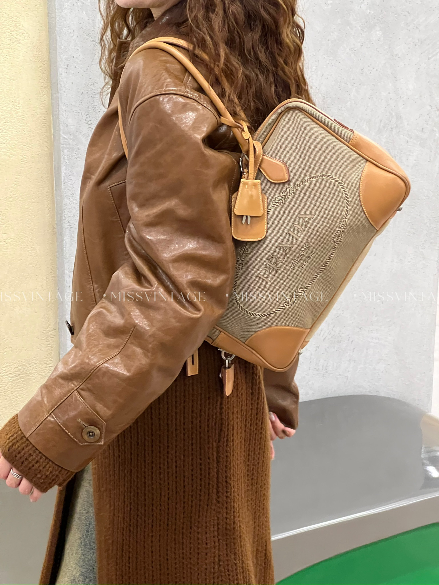 95新 Prada/普拉达 觅时/暗纹焦糖拼色保龄球/113586