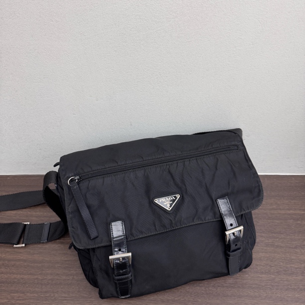 95新 Prada/普拉达 觅时/Prada/三角标双子星斜挎/113486