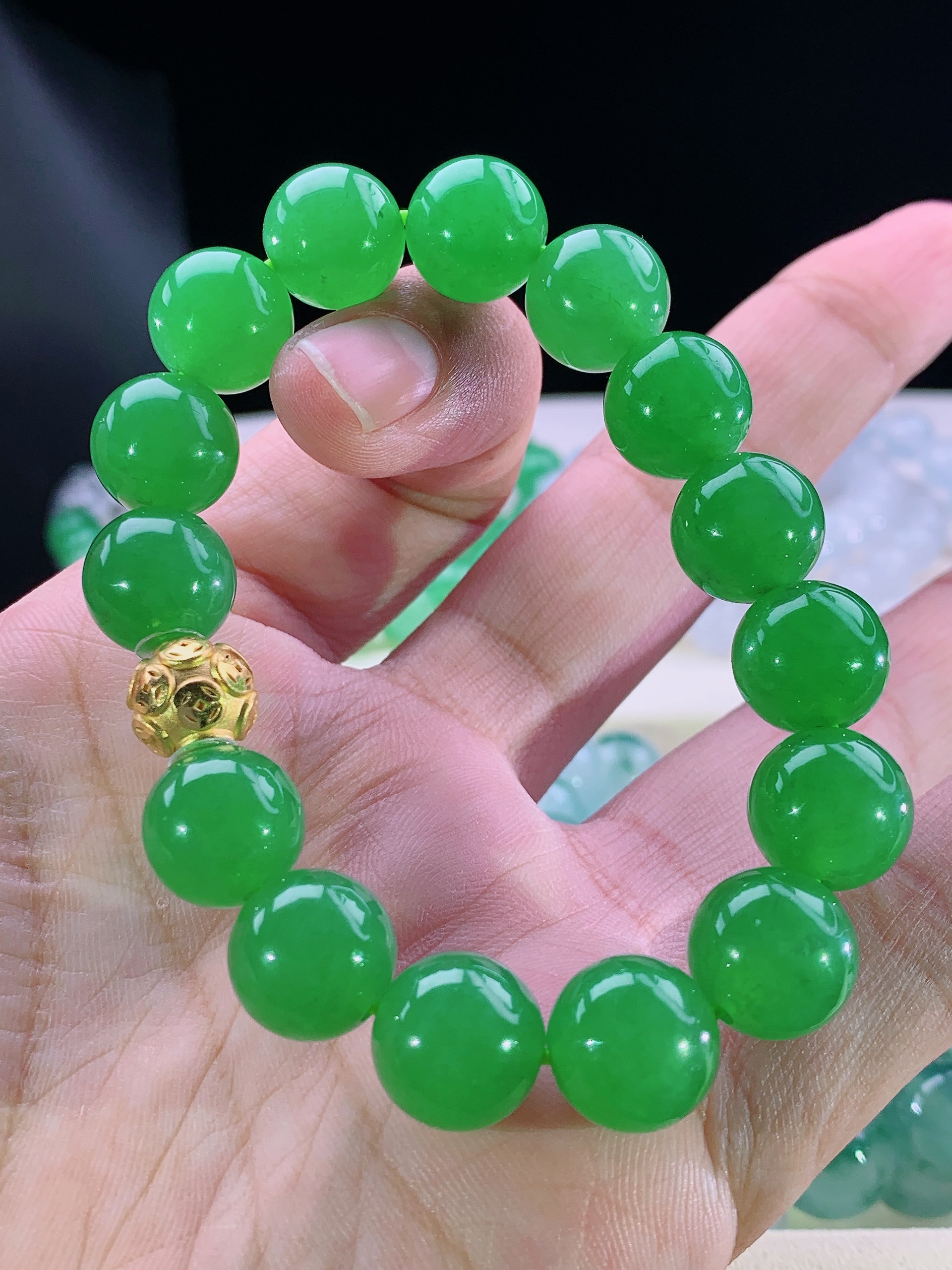 收藏级臻品天然缅甸A货翡翠满绿翡翠珠链