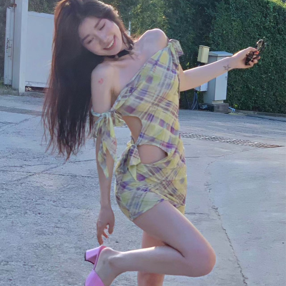 IAMGIA纯欲辣妹一字肩镂空连衣裙修身显瘦包臀裙时尚露肩千禧裙子