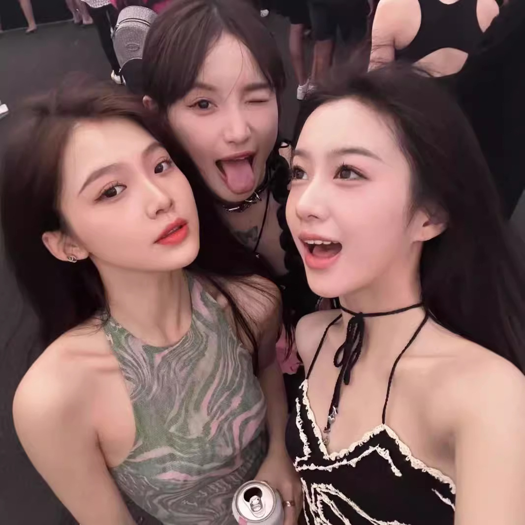 iamgia美式辣妹印花背心吊带女夏装修身薄款无袖打底衫辣妹外穿