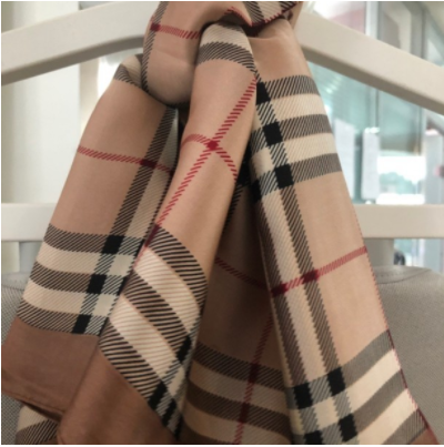 英伦方格丝巾