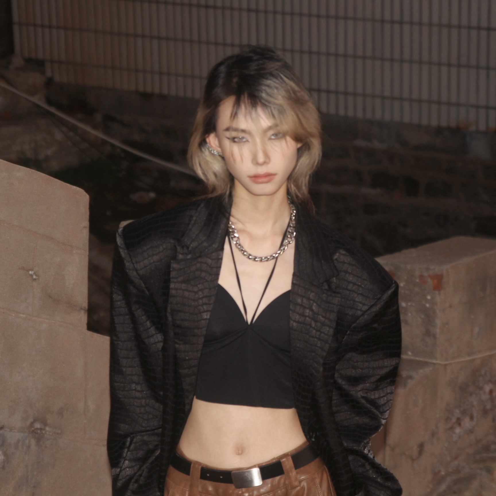 美式黑色挂脖吊带背心带胸垫美背女夏季内搭打底性感辣妹上衣外穿