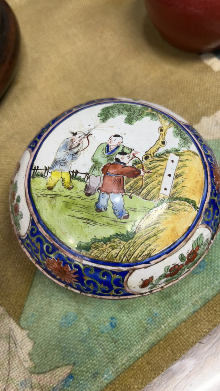 婴戏人物杯子漂亮