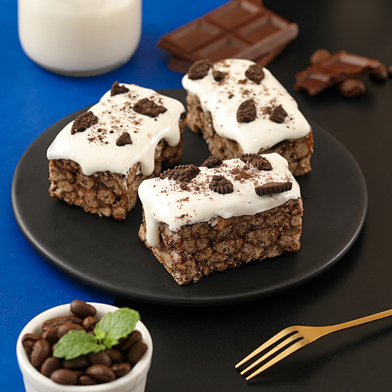 网红巧克力慕斯奶盖沙琪玛整箱批发休闲办公糕点心零食高档伴手礼