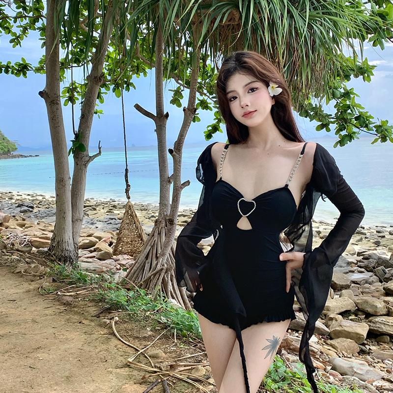 OMOM【心】2025新款保守连体泳衣女式长袖罩衫泡温泉度假游泳装5026