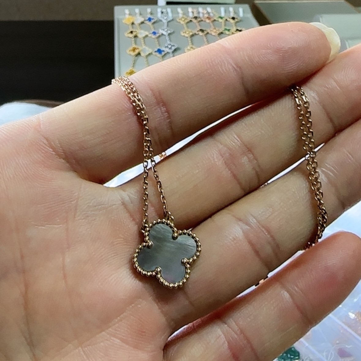 【闪购商品】贝壳（贝母）项链18K金镶嵌