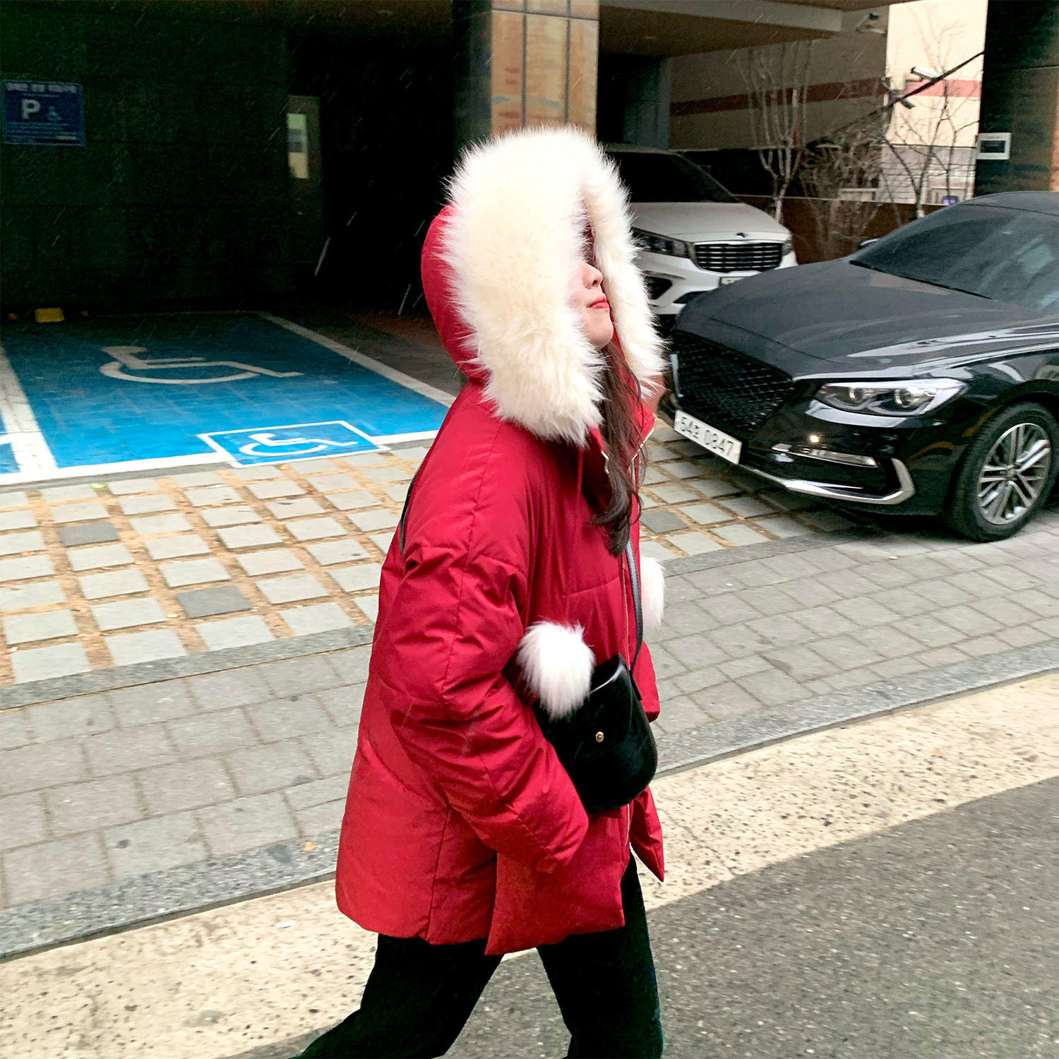 【荷宝娜微胖】大毛领前短后长棉服女7D0106E07XD