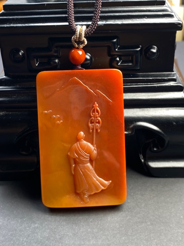 黄龙玉茄子山水红料【战斗佛牌】无裂纹