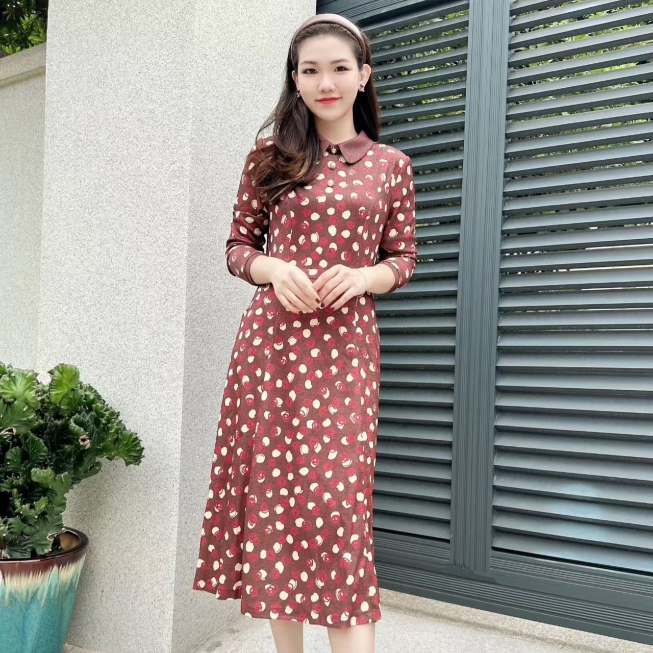 1090＃修身精致气质款连衣裙碎花显瘦时尚印花网红复古收腰妈妈装