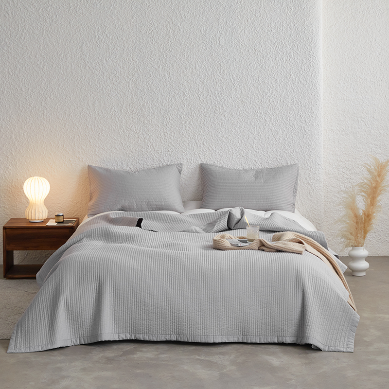 【美琳】韩式纯色简约全棉加厚绗缝夹棉防滑床盖四季可用