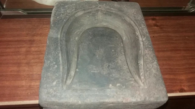 汉砖龙纹老砚台砖砚17.5--14.5--5cm