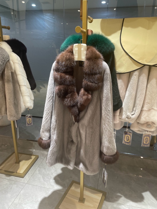 【6号链接】2025秋冬女款貂毛大衣时尚百搭韩版宽松保暖皮草外套