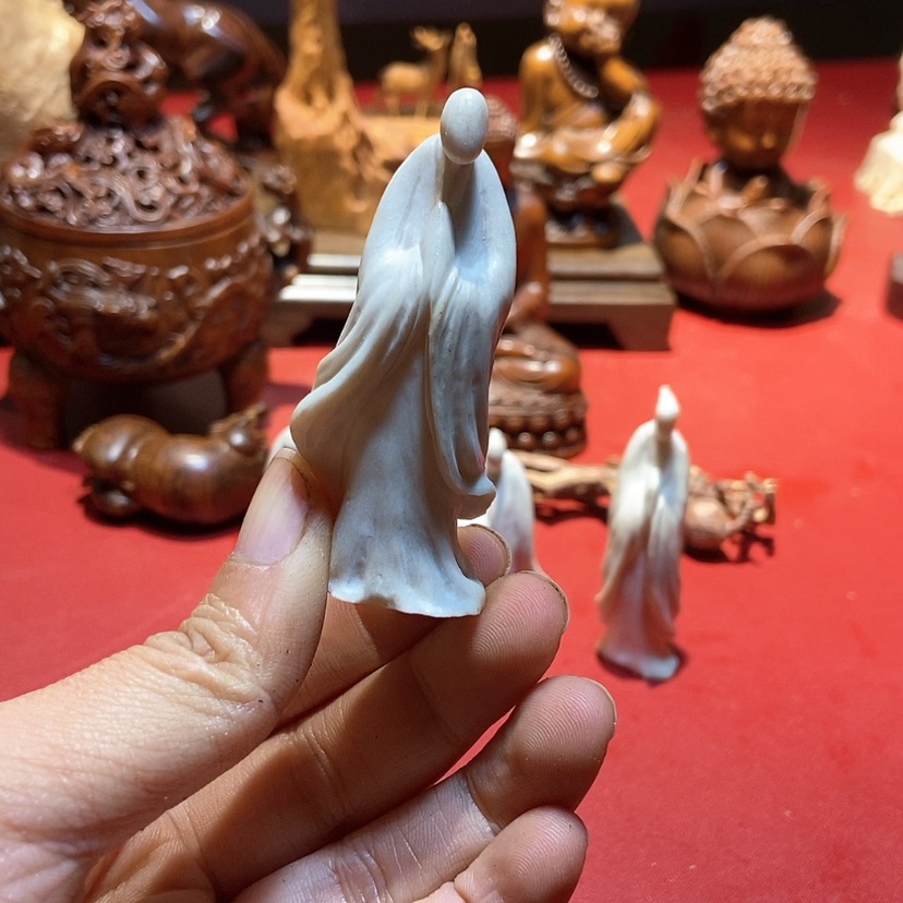 【闪购商品】雕刻木材津***爷