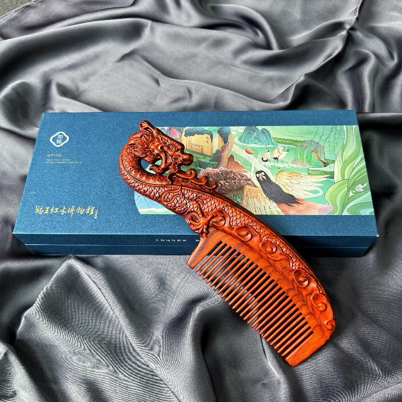 福王红檀木龙凤雕刻木梳子