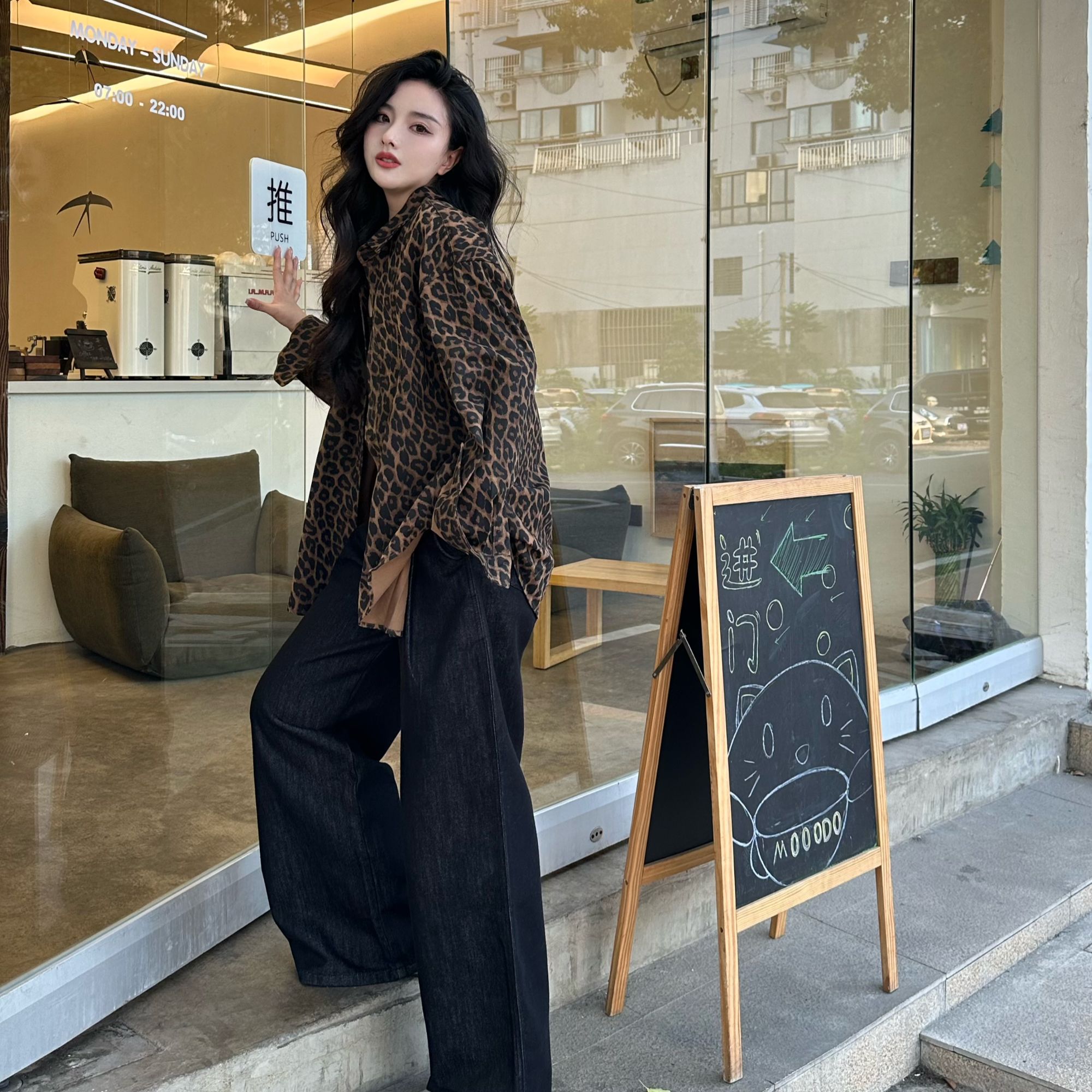 【美式街区】高级感秋季显瘦拼色休闲豹纹黑色短款牛仔衬衫上衣外套