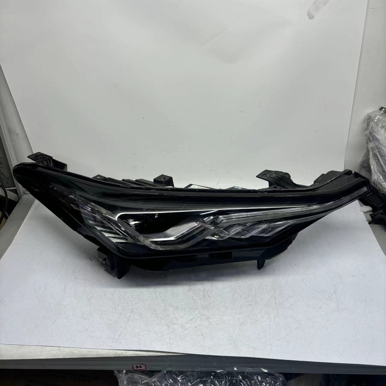 长安CS75右大灯原拆