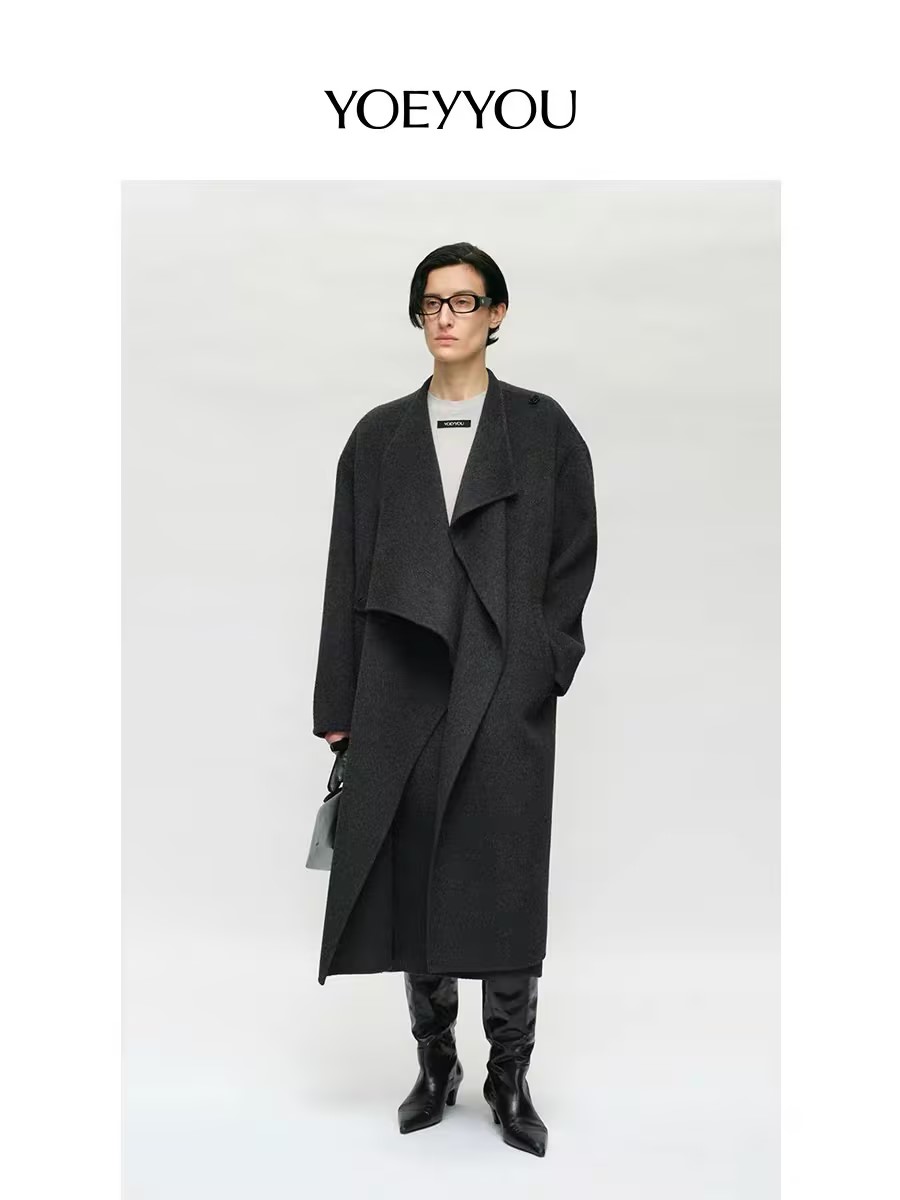 YOEYYOU 独立设计师品牌 24冬新品不对称无领宽肩长外套
