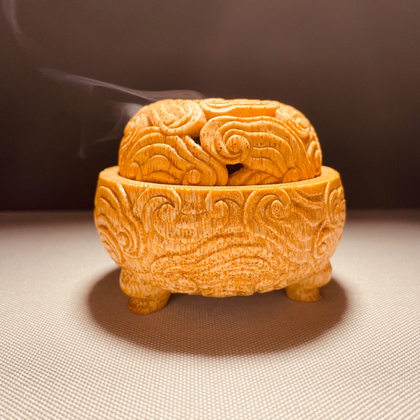 竹根雕精工灵芝纹香炉