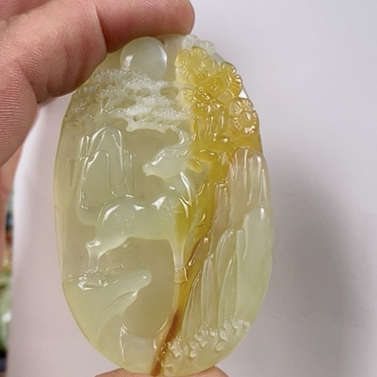 蛇纹石玉颈饰未镶嵌