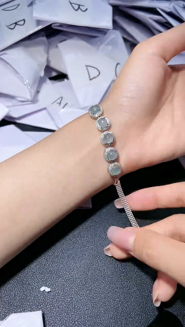 【闪购商品】翡翠吊坠(不含链)银S925镶嵌.