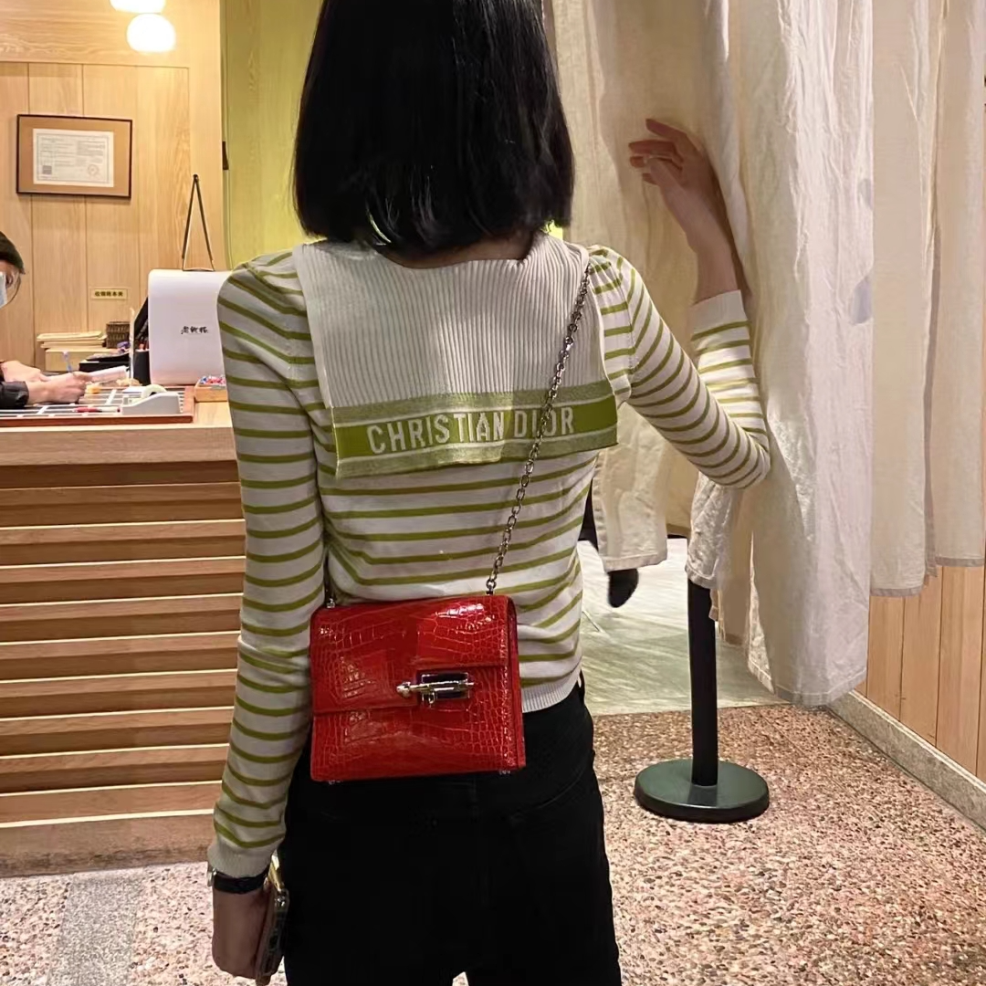 未使用 DIOR/迪奥 条纹针织长袖/34码