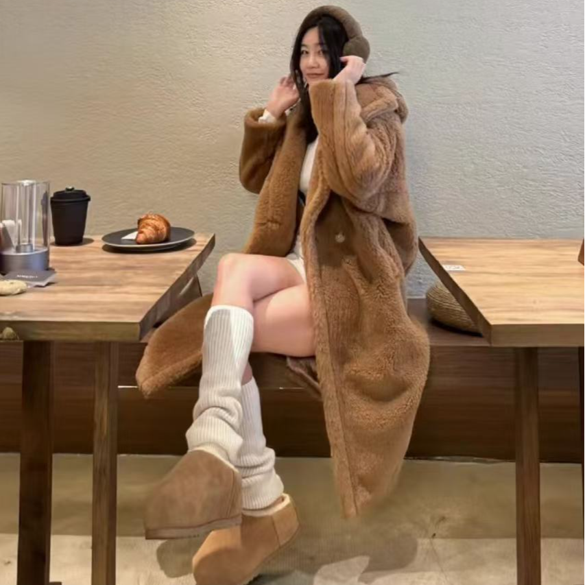 全新未使用 MaxMara 毛绒翻领长袖 棕色/S