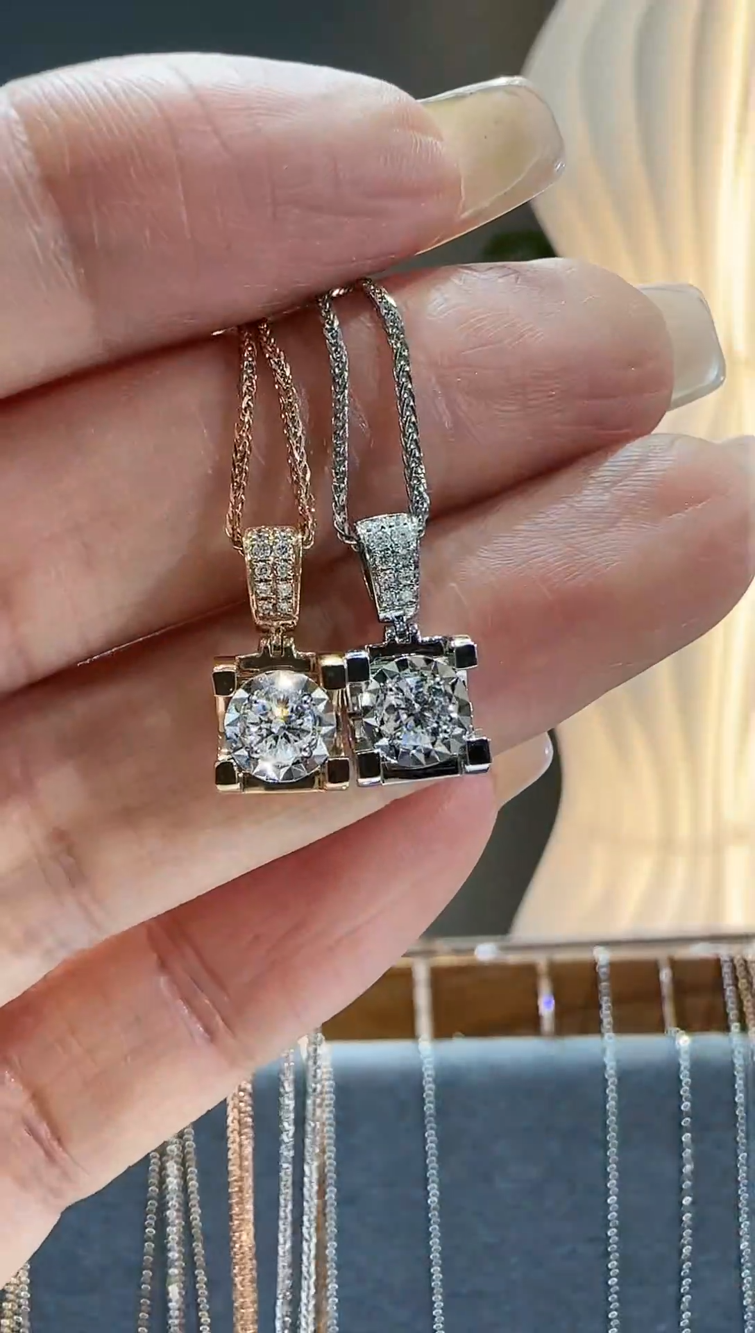 【闪购商品】钻石牛头吊坠不含链子18K金镶嵌吊坠多样性发一