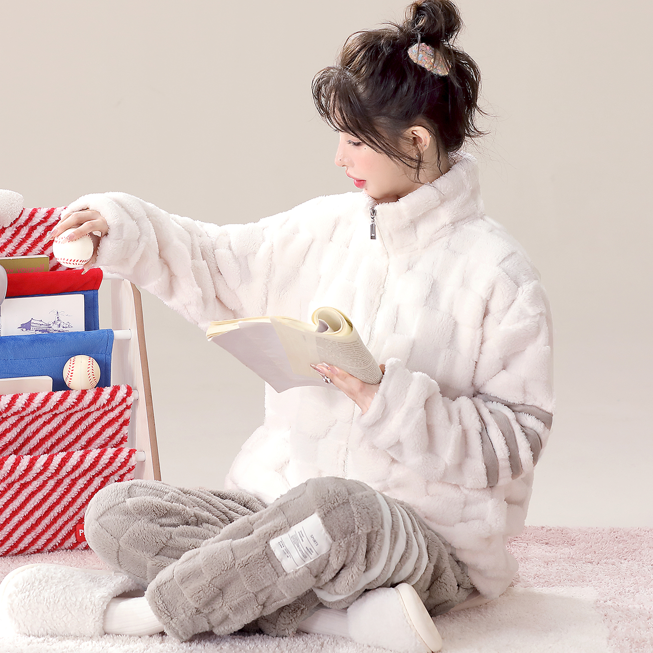 珊瑚绒简约休闲两件套法兰绒女士家居服可外穿秋冬季保暖睡衣