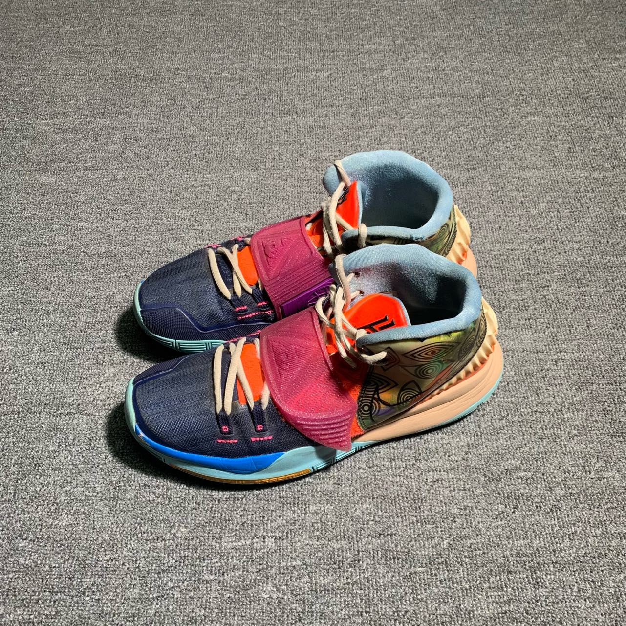 46码/Nike 篮球鞋 /欧文6 治愈世界 ，46码，成色不错如图