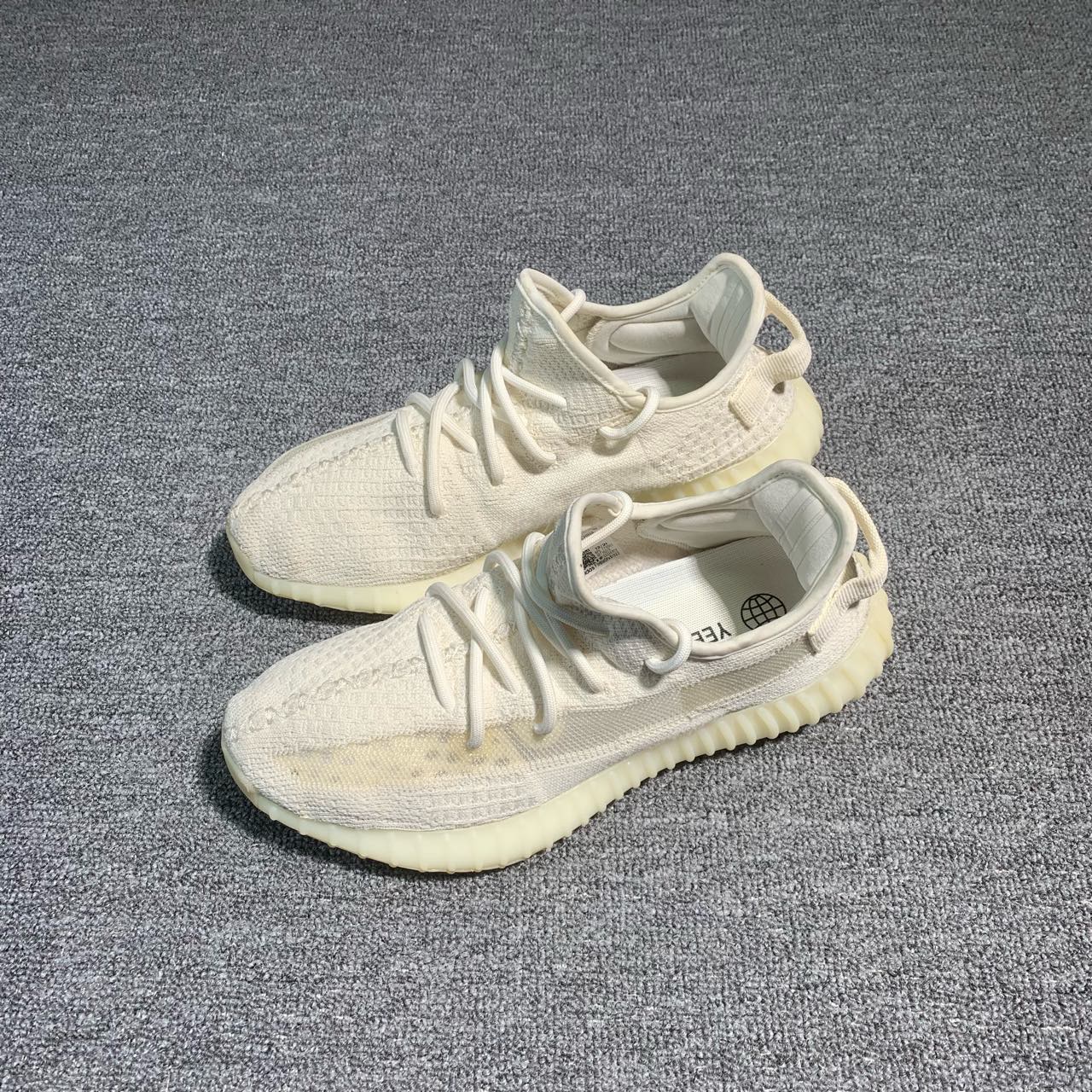 42码/椰子休闲鞋/Yeezy350 白冰淇淋，42码，成色98新
