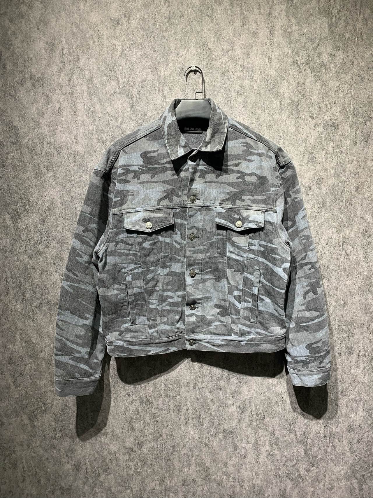 准新/【Balenciaga】迷彩牛仔夹克/46码/编码Y10898980