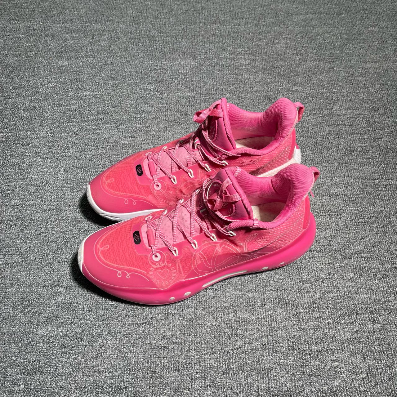 42码/李宁篮球鞋/ 驭帅14 䨻 乳腺癌，42码，成色很新没穿几次